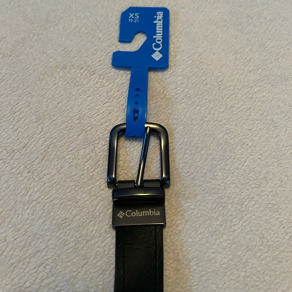 Columbia Boys XS (19-21) Reversible Black/Brown Synthetic Leather Belt. NWT.